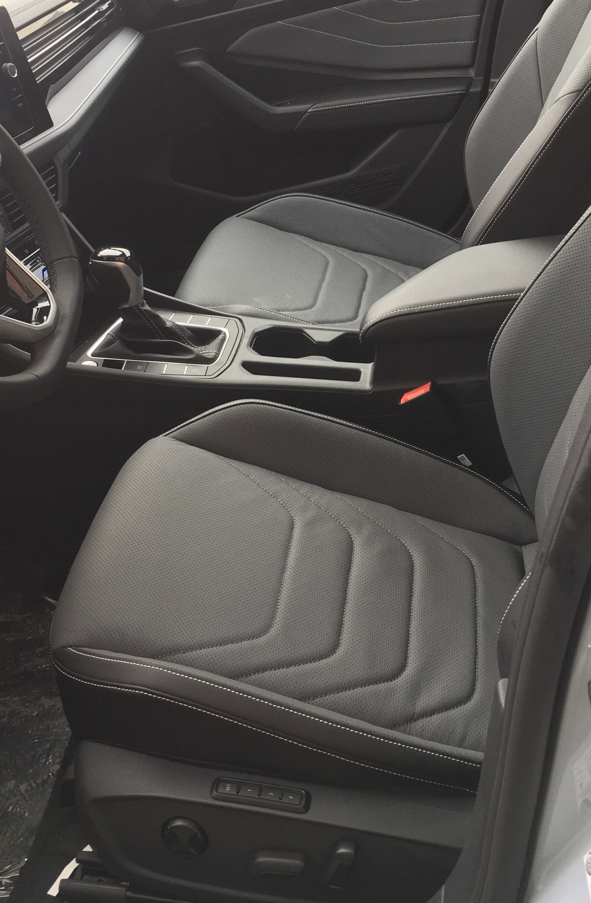 New 2026 Volkswagen Jetta SEL image 10