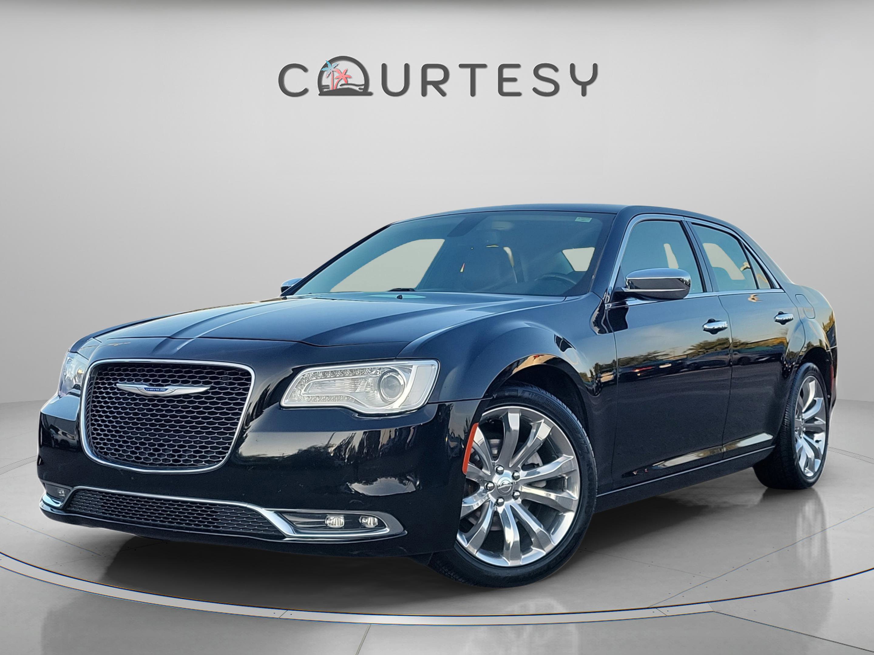 Used 2019 Chrysler 300 Limited image 1