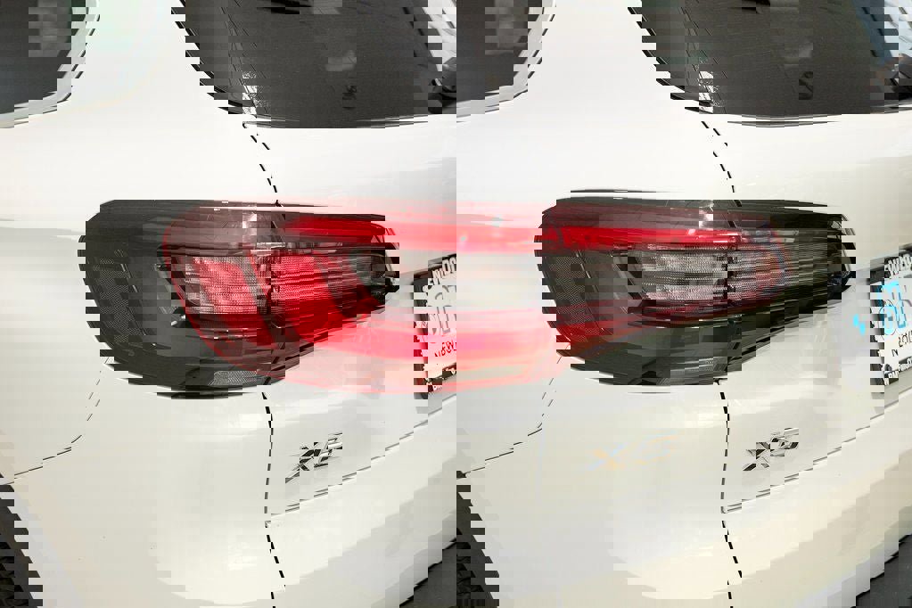 Used 2022 BMW X5 xDrive40i w/ Premium Package image 9