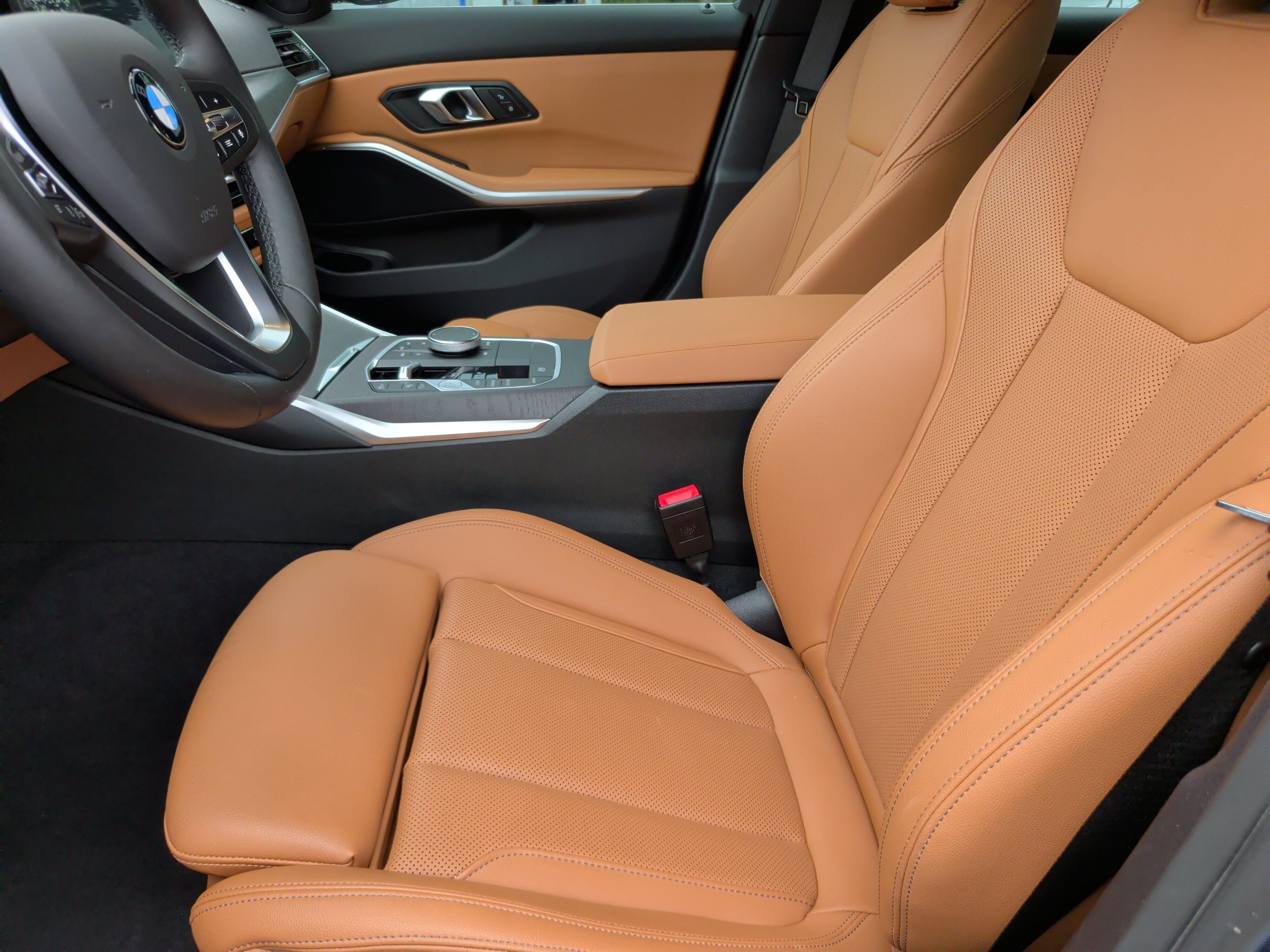 Certified 2024 BMW 330i Sedan w/ Convenience Package RWD image 27