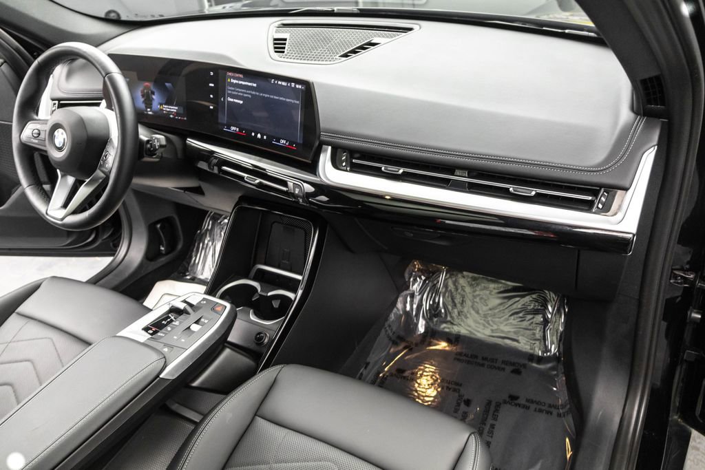 Used 2024 BMW X1 xDrive28i w/ Convenience Package image 32