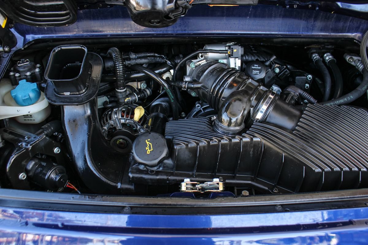 Used 2002 Porsche 911 Carrera 4S AWD/4WD image 33
