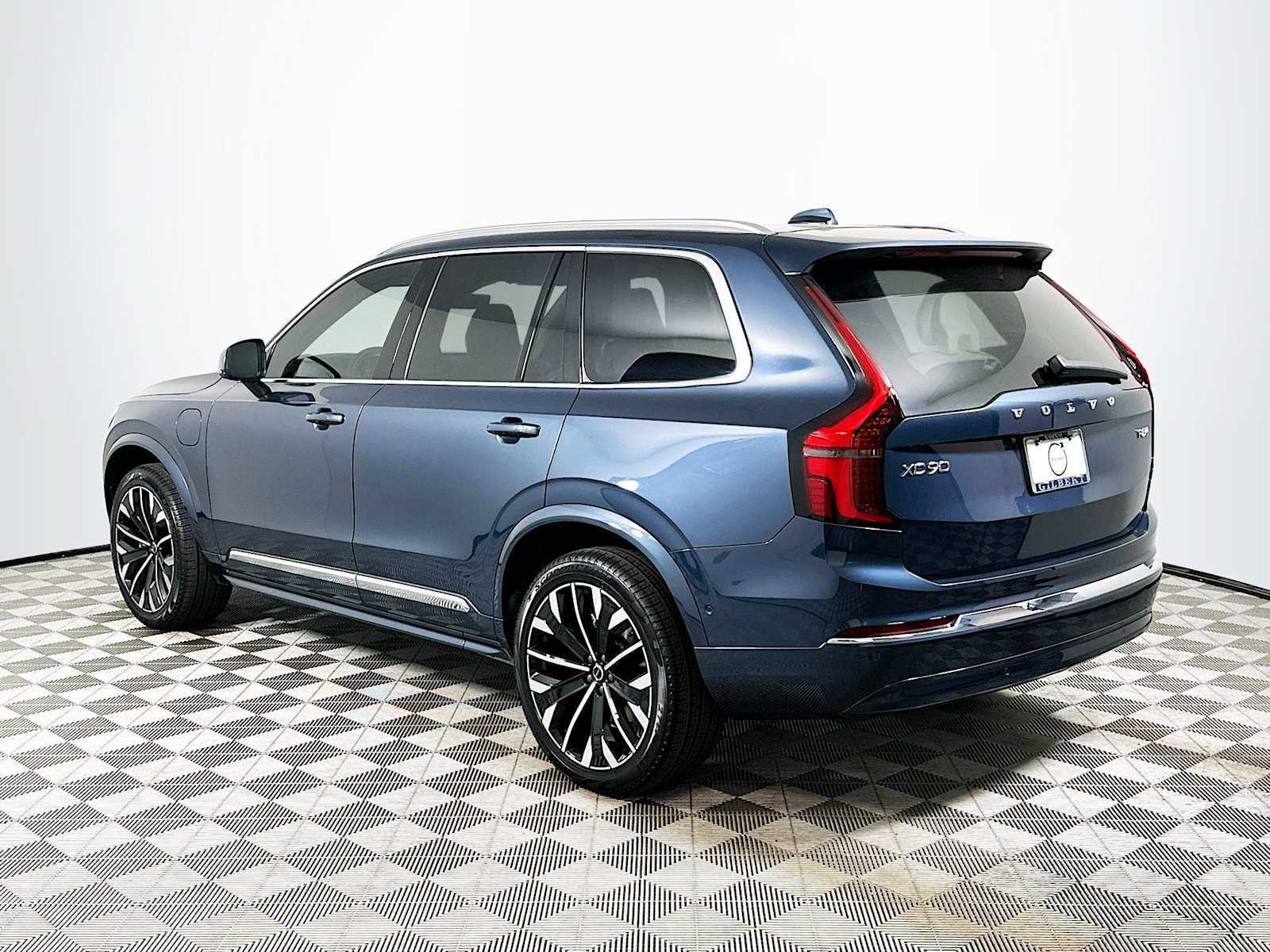 New 2026 Volvo XC90 T8 Ultra w/ Protection Package AWD/4WD image 5