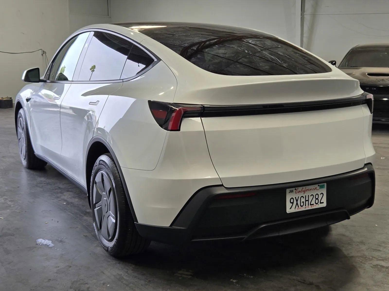 Used 2026 Tesla Model Y Long Range RWD image 2