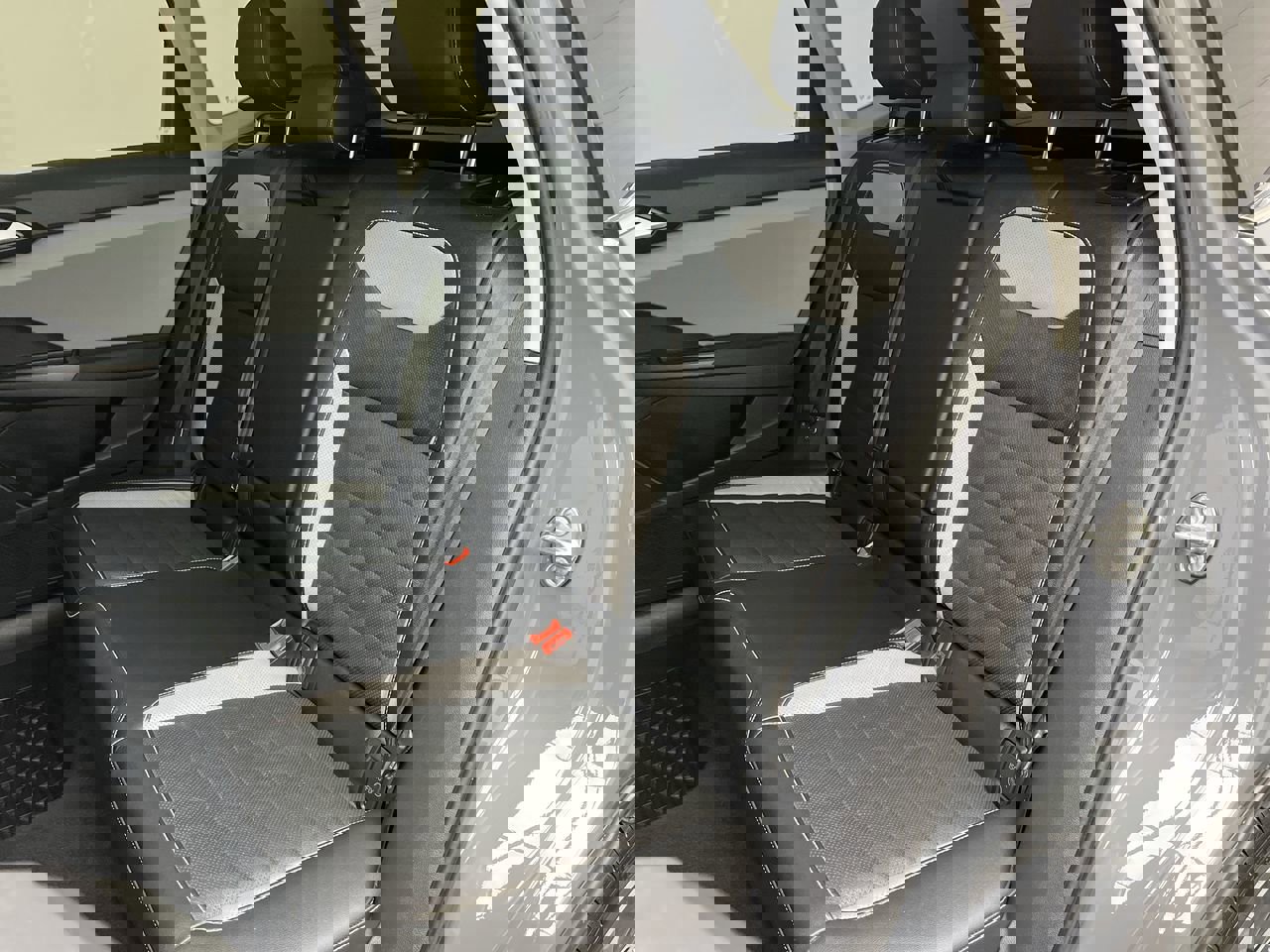 Used 2022 Volkswagen Taos SEL image 12