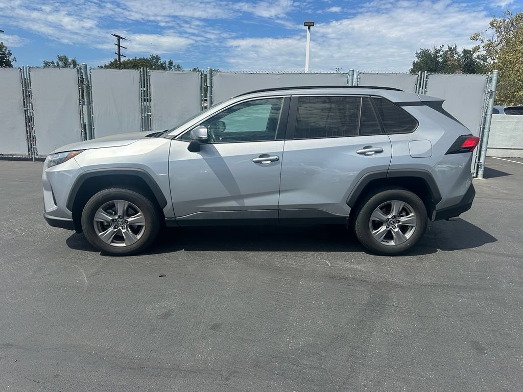 Used 2024 Toyota RAV4 XLE AWD/4WD image 2