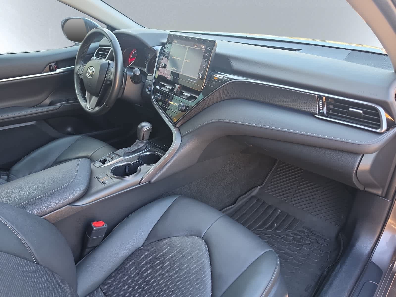 Used 2023 Toyota Camry XSE FWD image 15