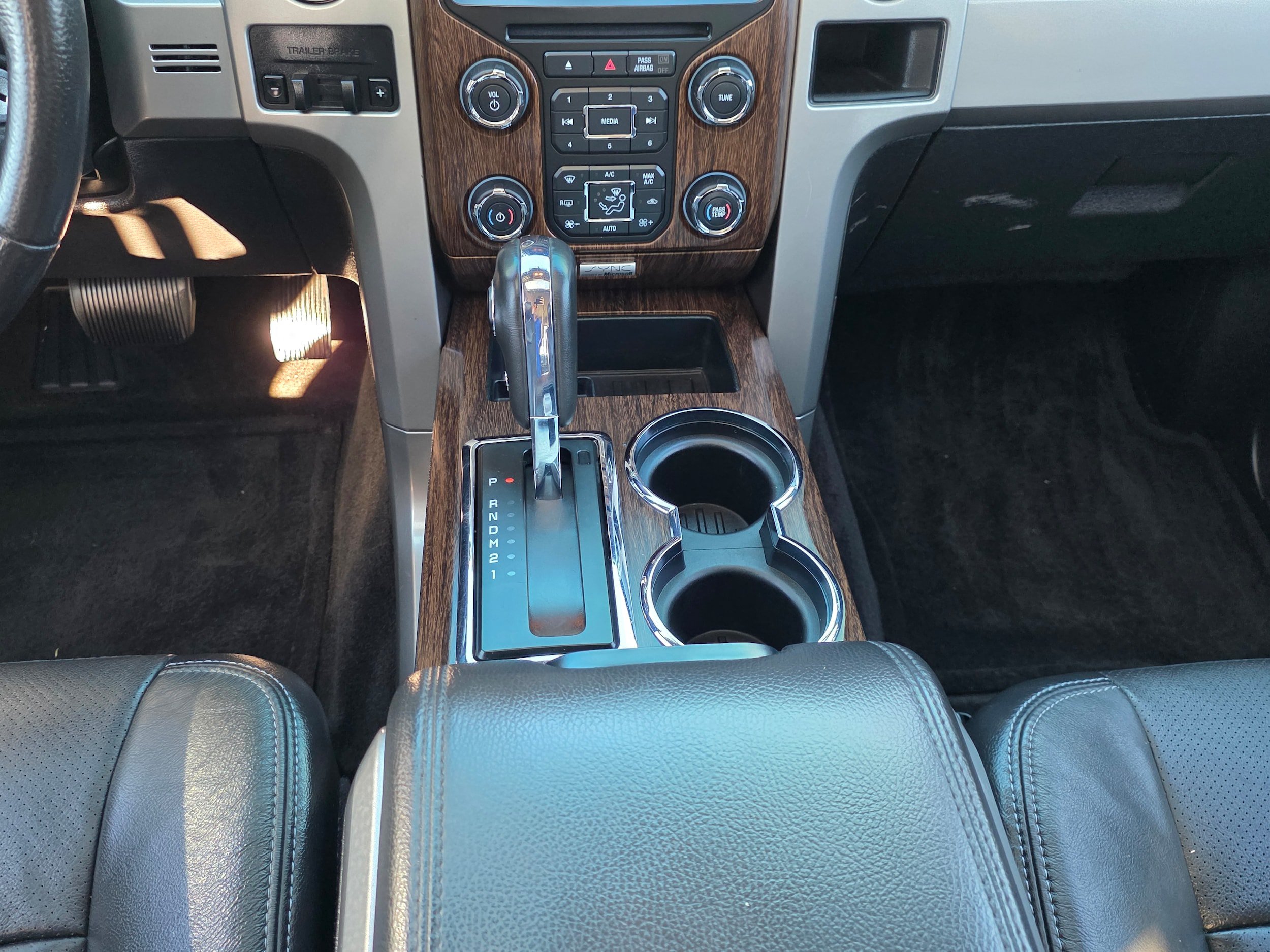 Used 2013 Ford F150 Lariat w/ Lariat Chrome Pkg AWD/4WD image 18