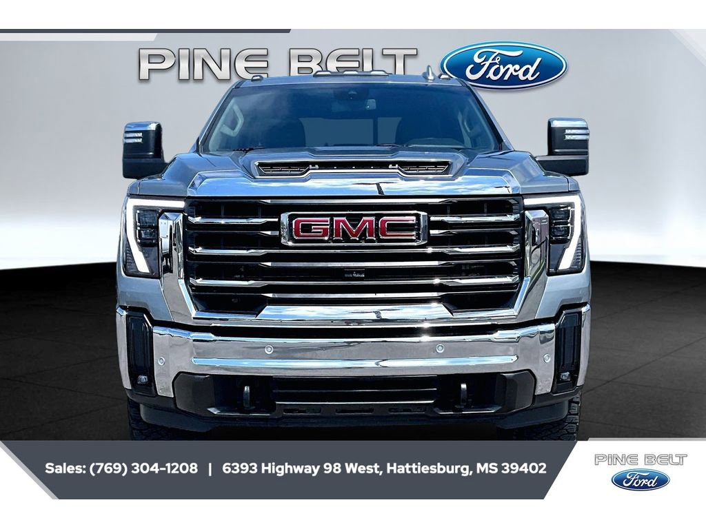 Used 2024 GMC Sierra 2500 SLT w/ SLT Premium Package AWD/4WD image 3