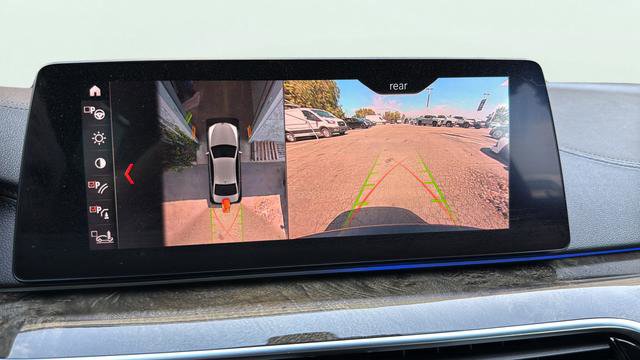 Used 2019 BMW M550i xDrive w/ Premium Package image 17