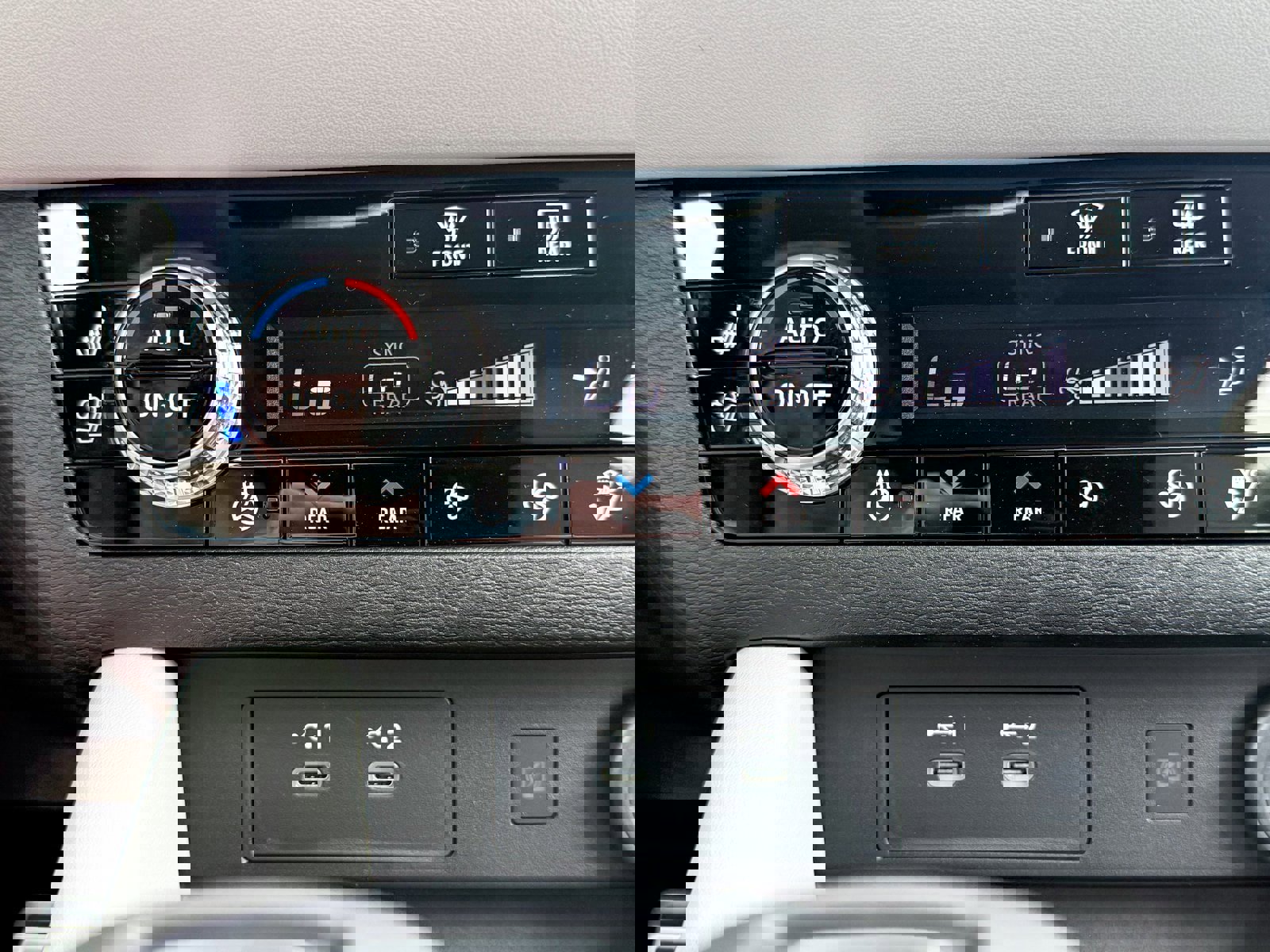 New 2025 Mitsubishi Outlander AWD image 34