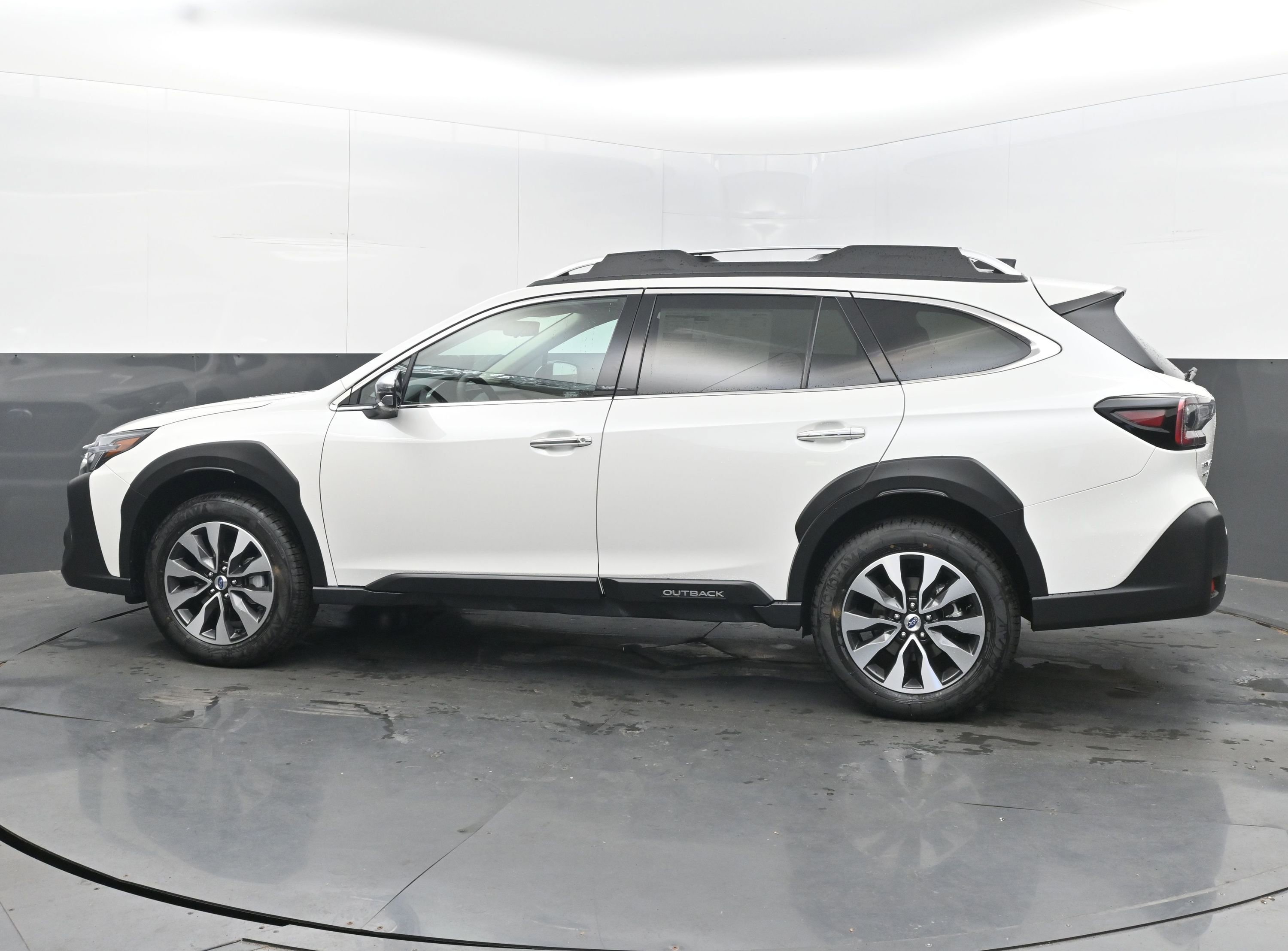 New 2025 Subaru Outback Touring XT image 5