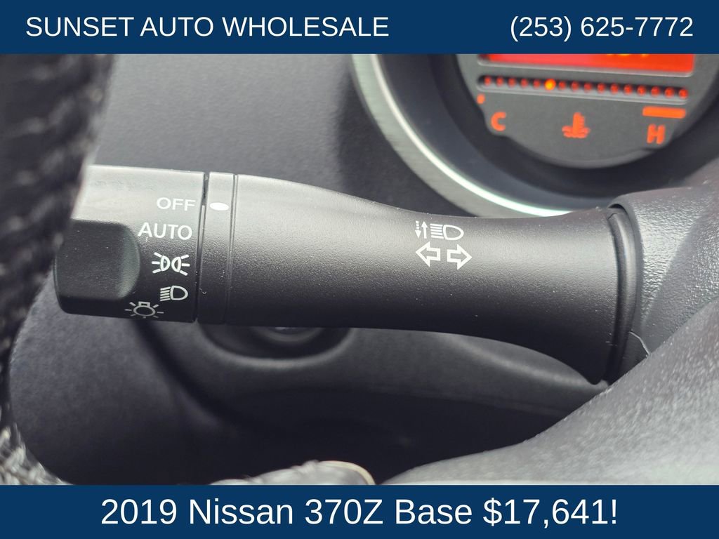 Used 2019 Nissan 370Z Coupe RWD image 30