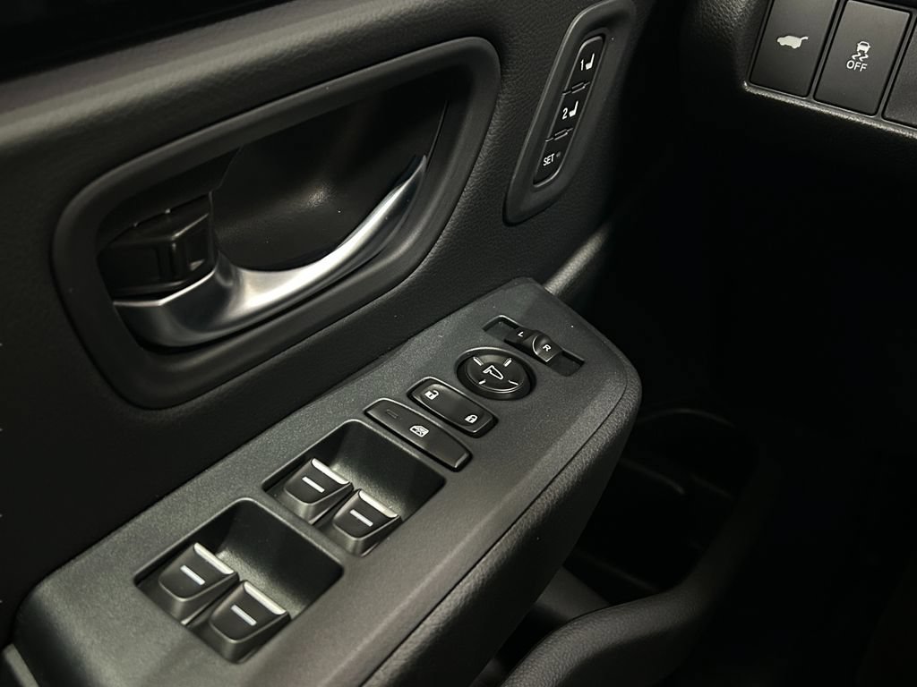 Used 2025 Honda Pilot Touring image 15