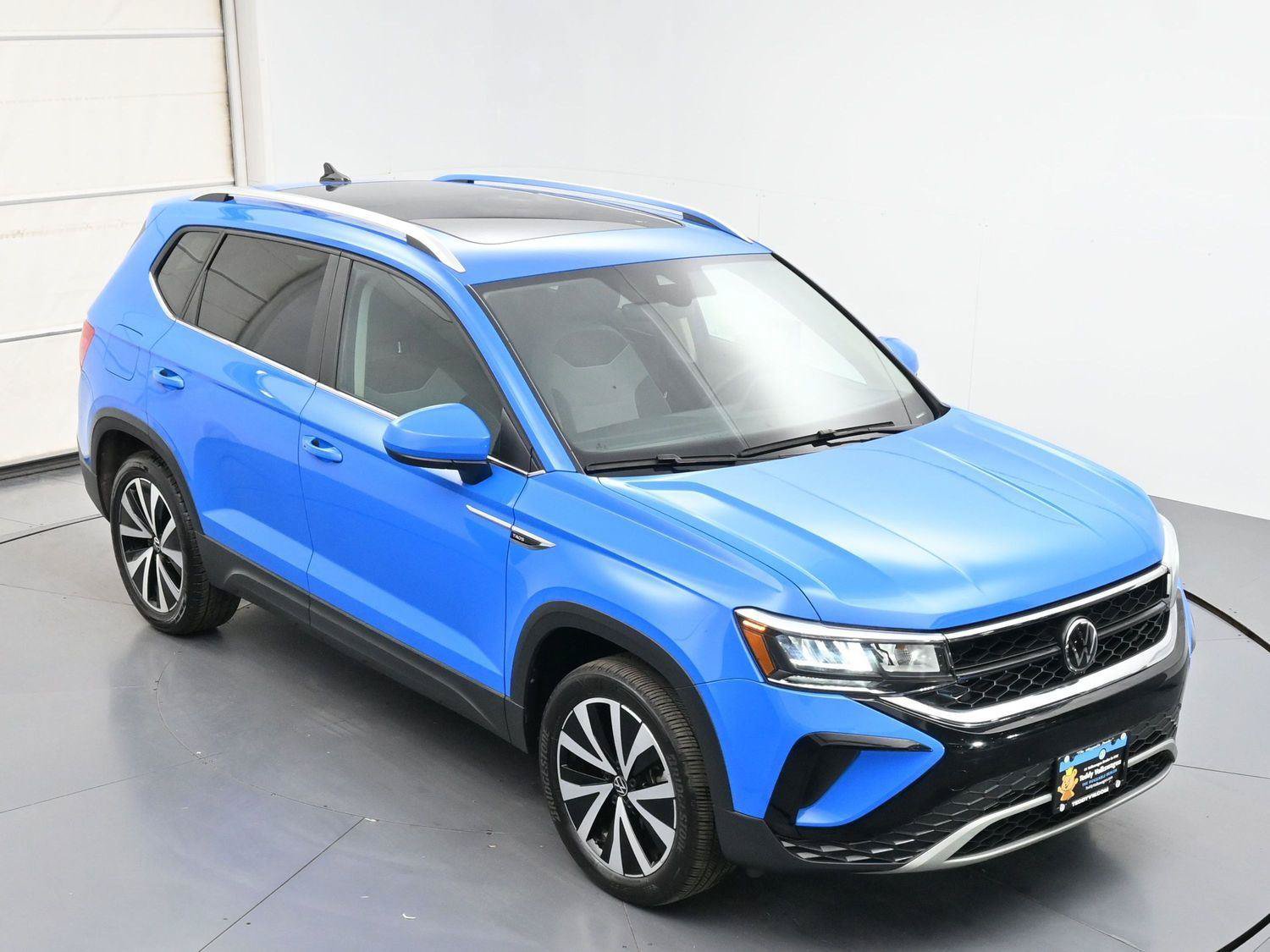 Used 2023 Volkswagen Taos SE w/ Panoramic Sunroof Package AWD/4WD image 35