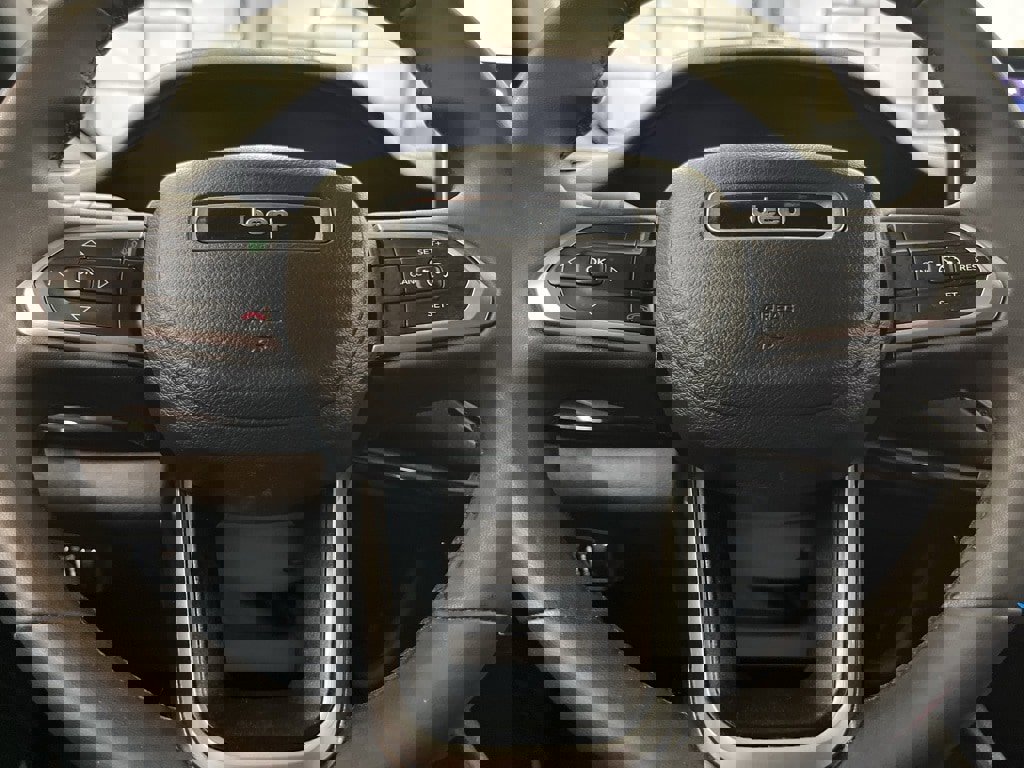 Used 2022 Jeep Compass Latitude image 13