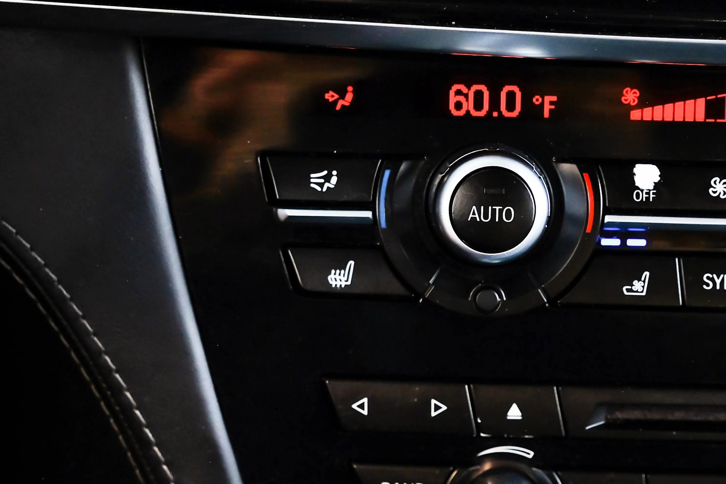 Used 2016 BMW X5 M image 36