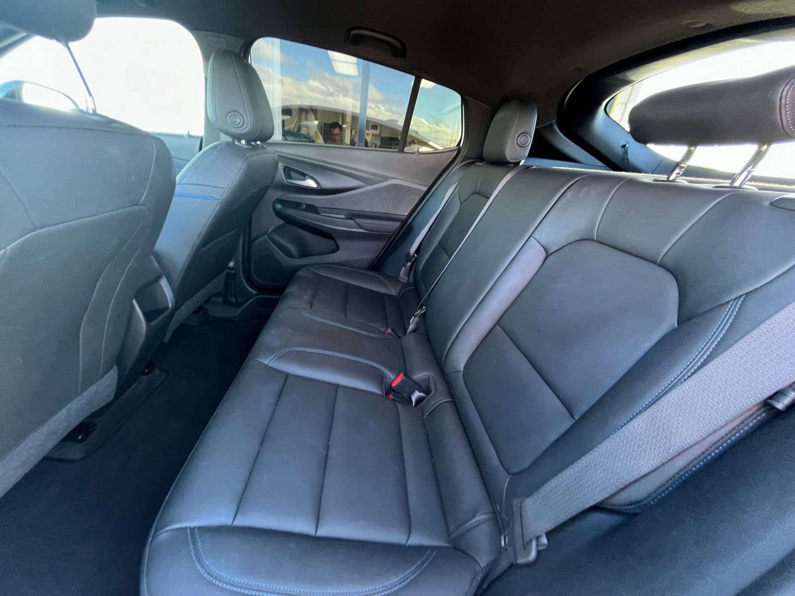 Used 2025 Buick Envista Sport Touring image 24