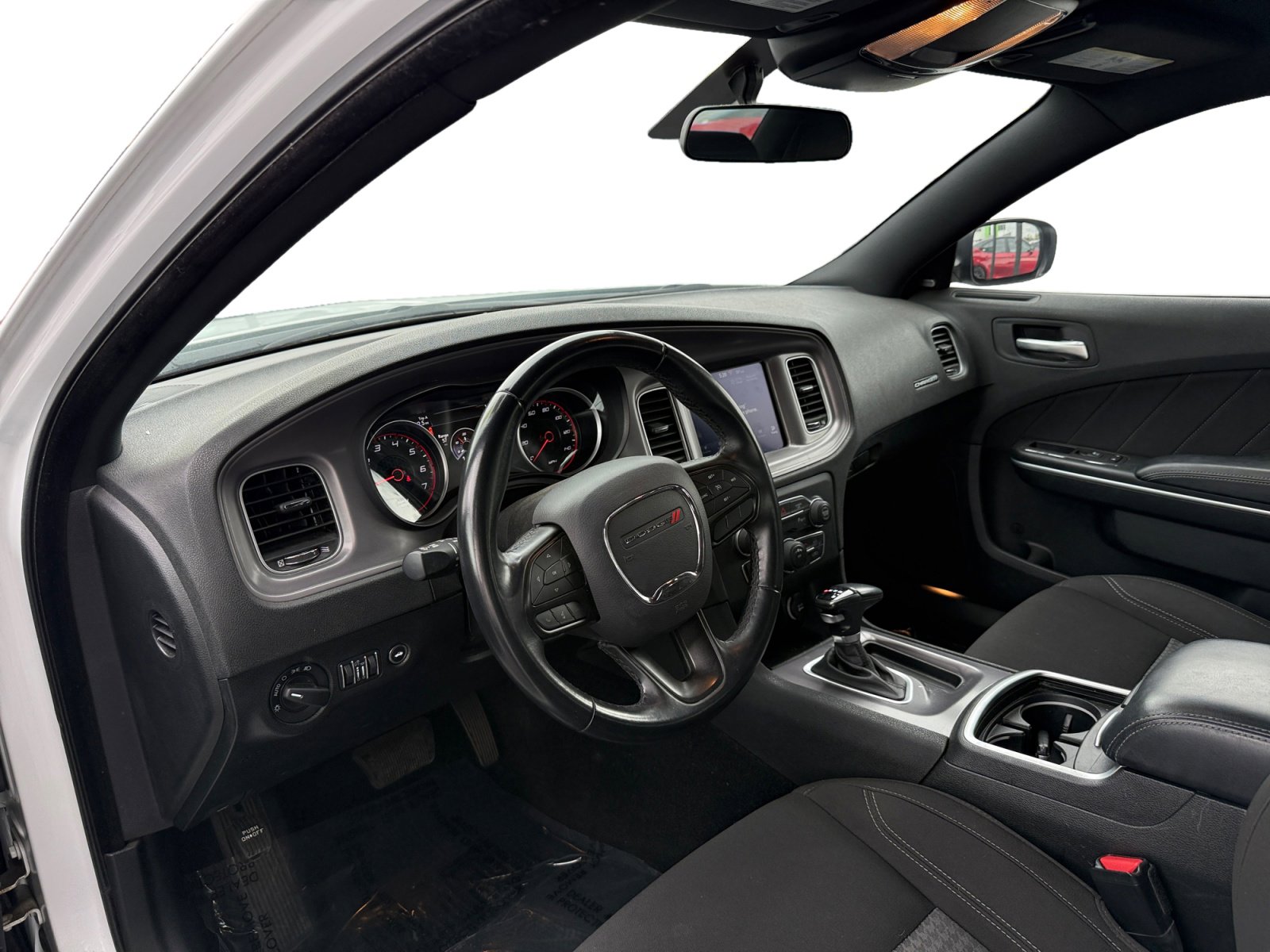 Used 2023 Dodge Charger SXT image 9