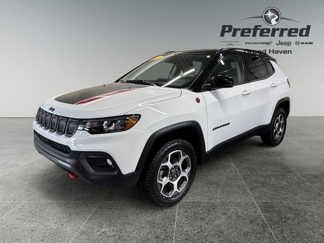 Used 2022 Jeep Compass Trailhawk w/ Trailhawk Convenience Group AWD/4WD image 12