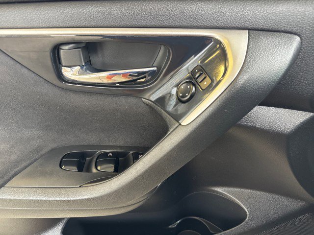 Used 2014 Nissan Altima 2.5 S image 9