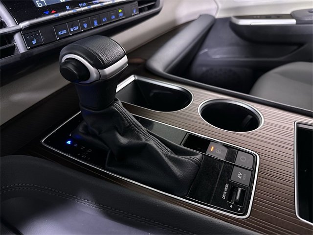 Used 2024 Toyota Sienna XLE image 16