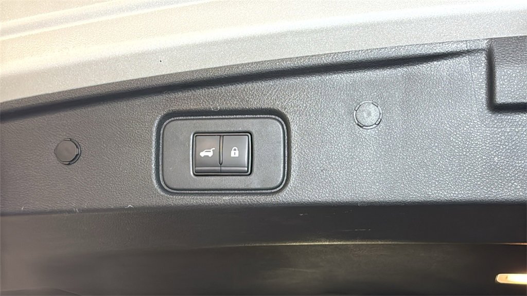 Used 2024 Nissan Pathfinder SL image 13