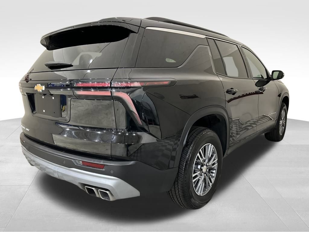 Used 2025 Chevrolet Traverse LT image 5