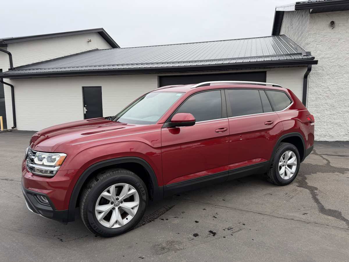Used 2018 Volkswagen Atlas SE image 2