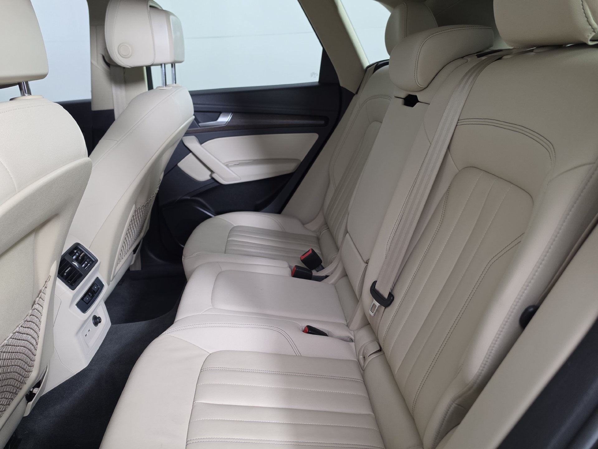 Used 2021 Audi Q5 2.0T Premium w/ Convenience Package AWD/4WD image 26