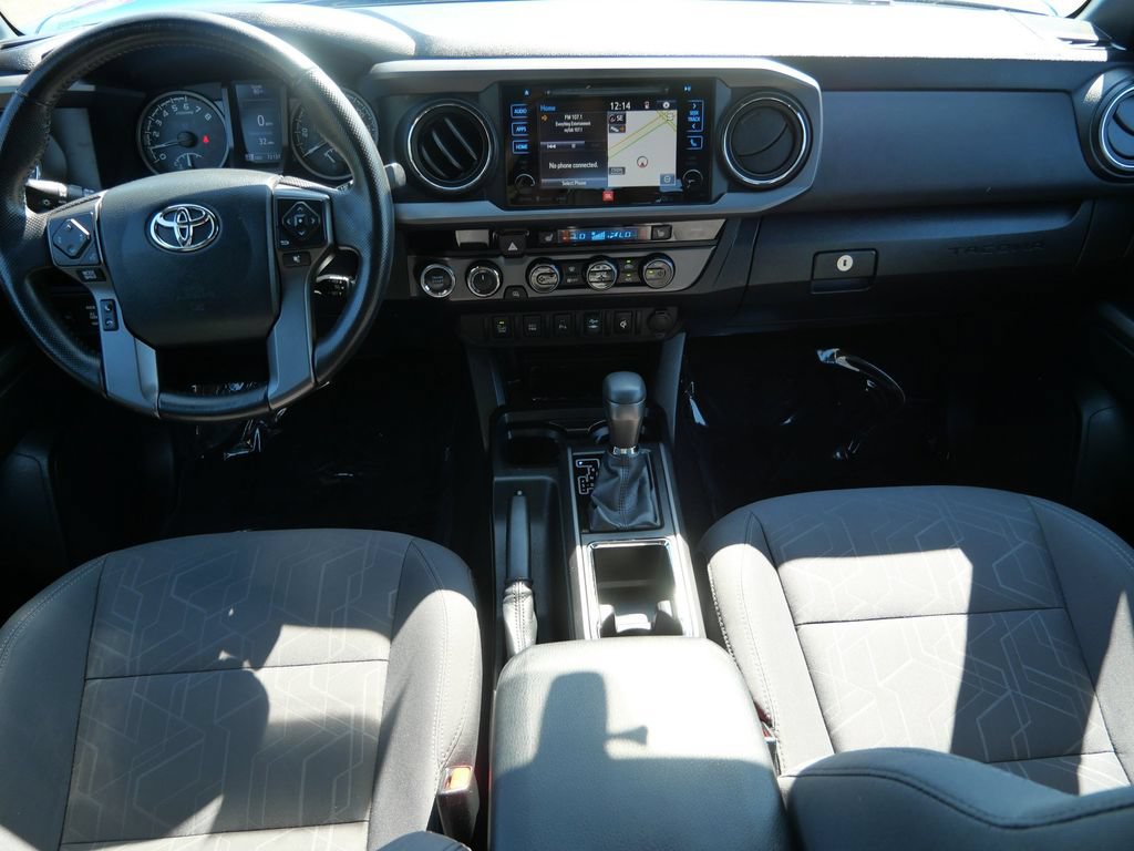 Used 2016 Toyota Tacoma TRD Sport AWD/4WD image 15