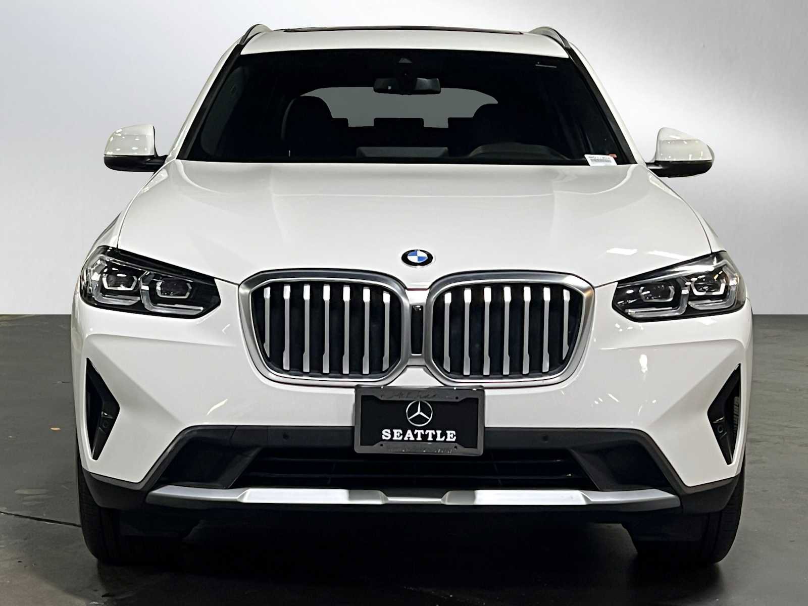Used 2022 BMW X3 xDrive30i w/ Premium Package 2 image 2