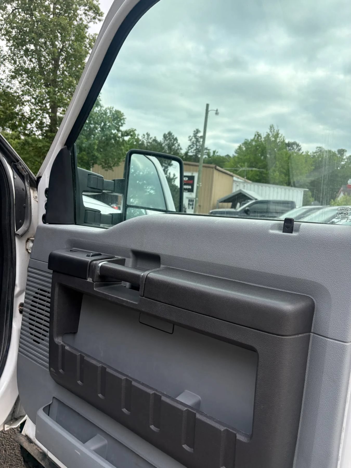 Used 2015 Ford F250 XL w/ Power Equipment Group AWD/4WD image 23