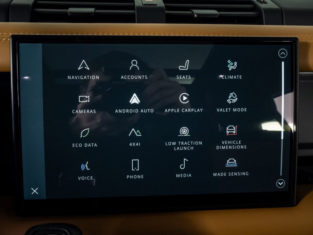 Used 2023 Land Rover Defender 110 X image 16