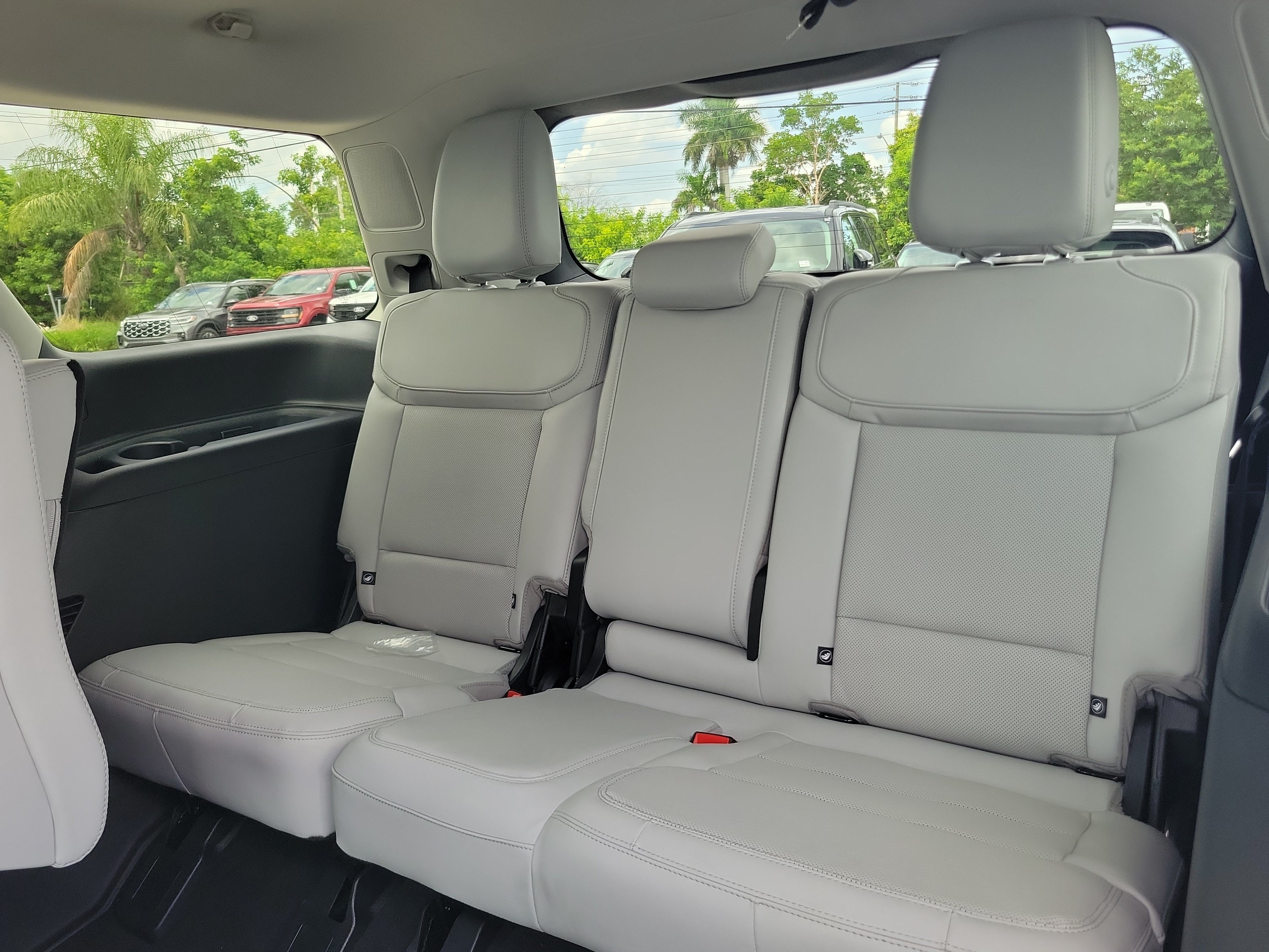 New 2027 Ford Expedition Platinum AWD/4WD image 8