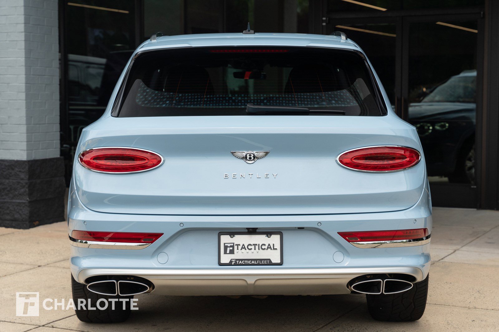 Used 2023 Bentley Bentayga Extended Wheelbase image 15