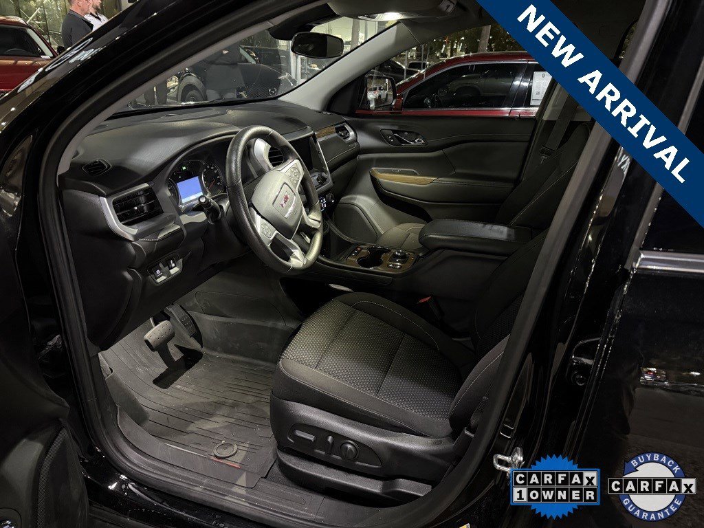 Certified 2023 GMC Acadia SLE w/ Driver Convenience Package image 4