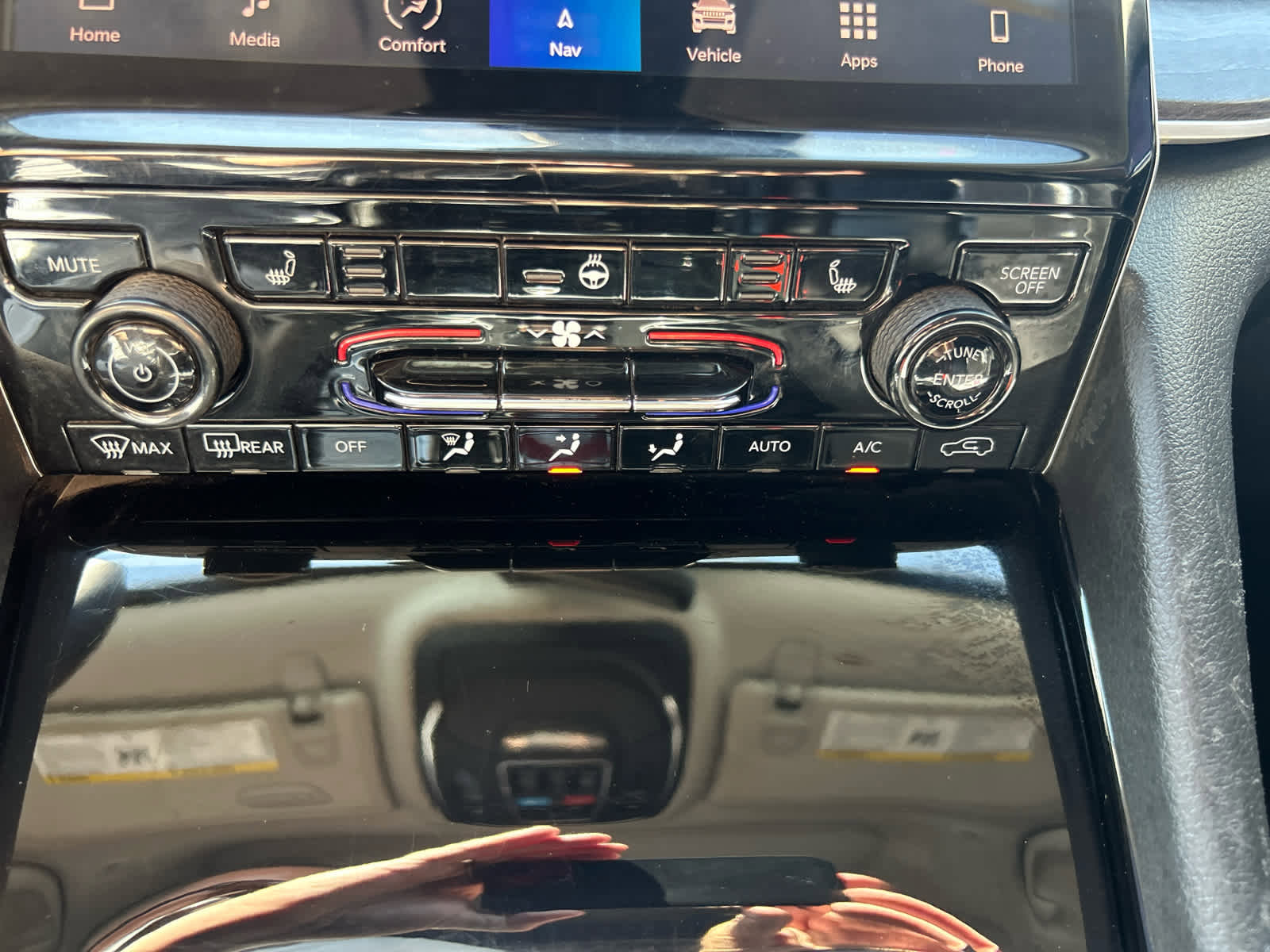 Used 2023 Jeep Grand Cherokee 4WD 4xe image 31