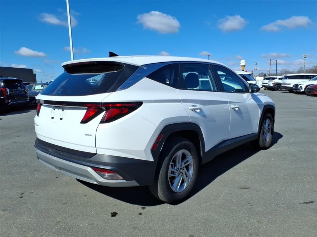 Certified 2025 Hyundai Tucson SE image 25