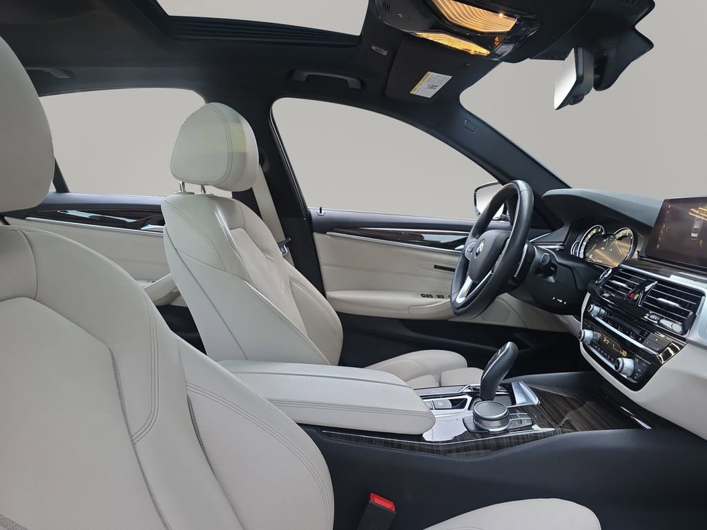 Used 2019 BMW 530i w/ Convenience Package RWD image 14