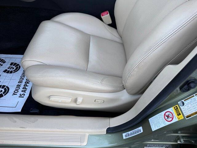 Used 2008 Lexus IS 250 w/ Premium Pkg RWD image 10