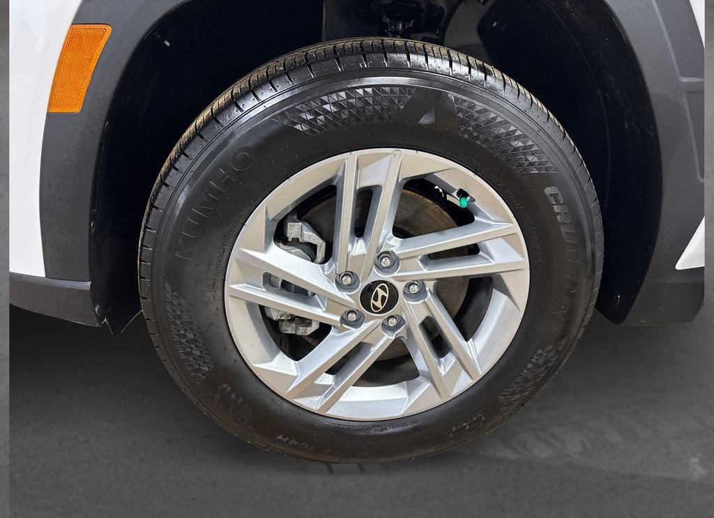 Certified 2025 Hyundai Tucson SE image 12