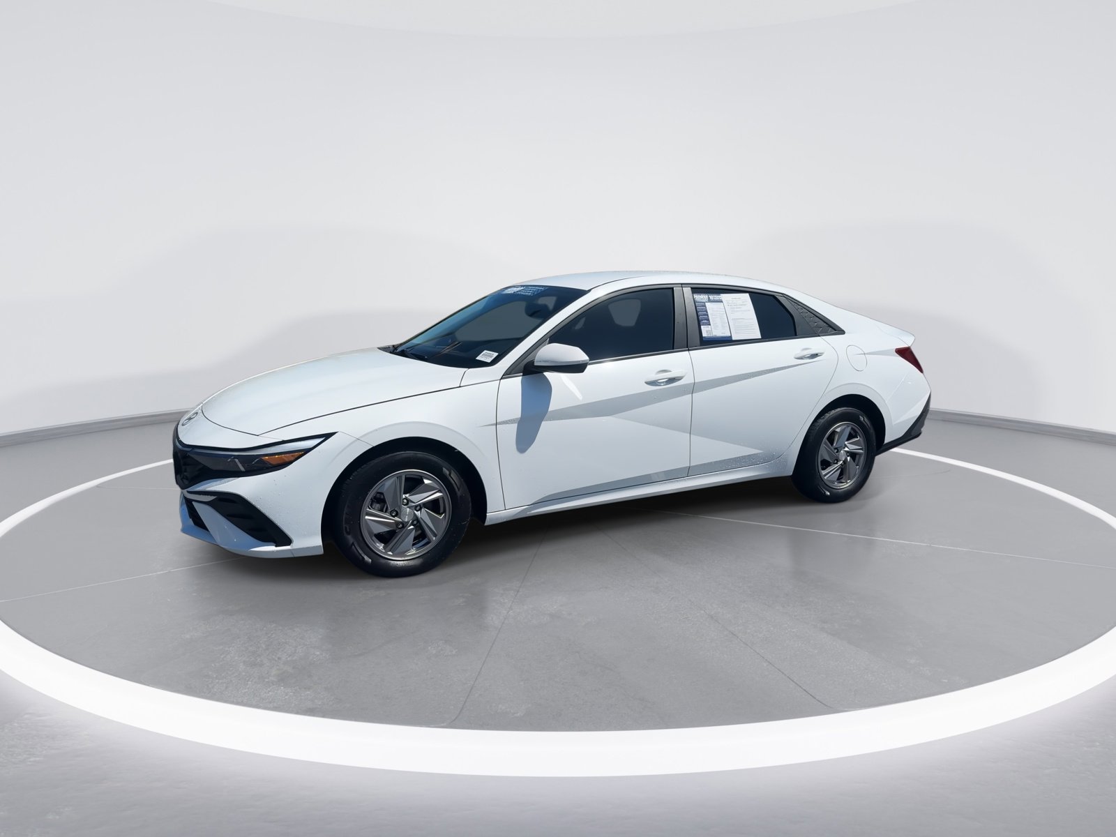 Used 2025 Hyundai Elantra SE FWD image 5
