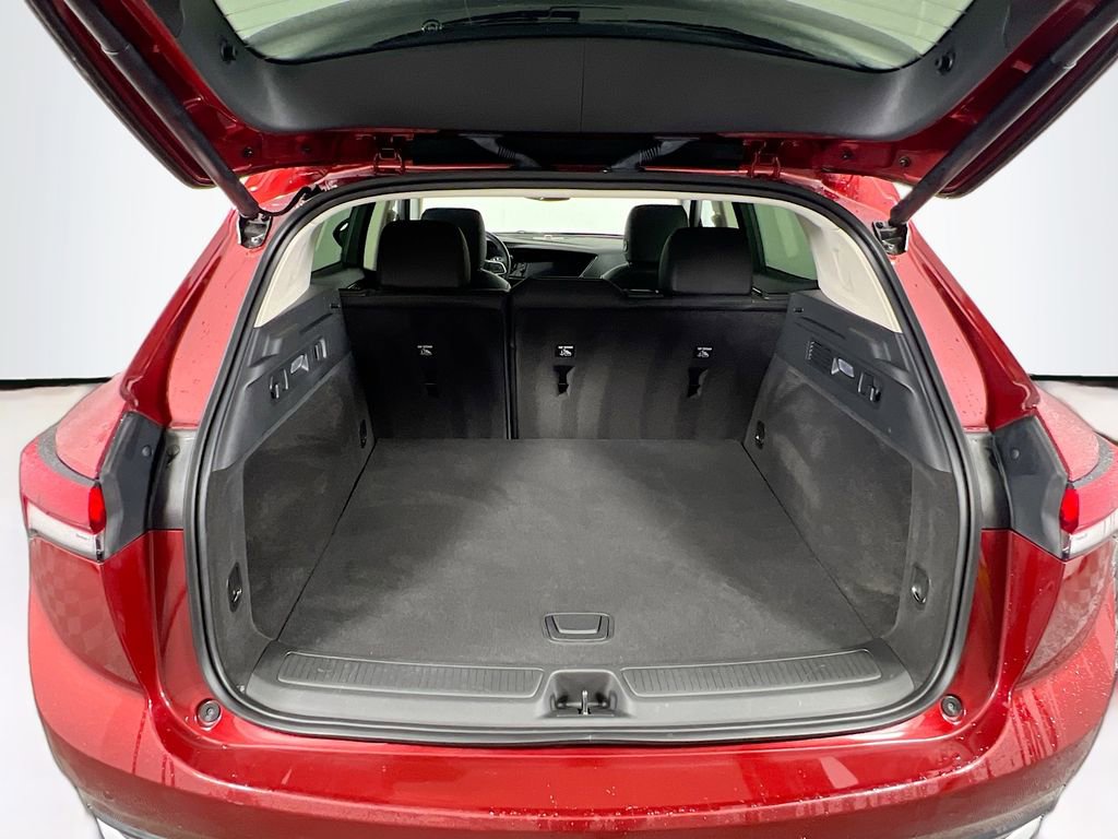 Used 2023 Buick Envision Essence image 25