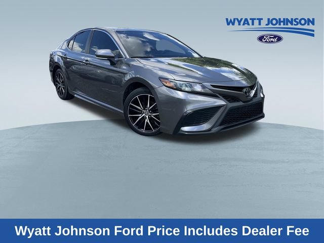 Used 2021 Toyota Camry SE FWD image 1