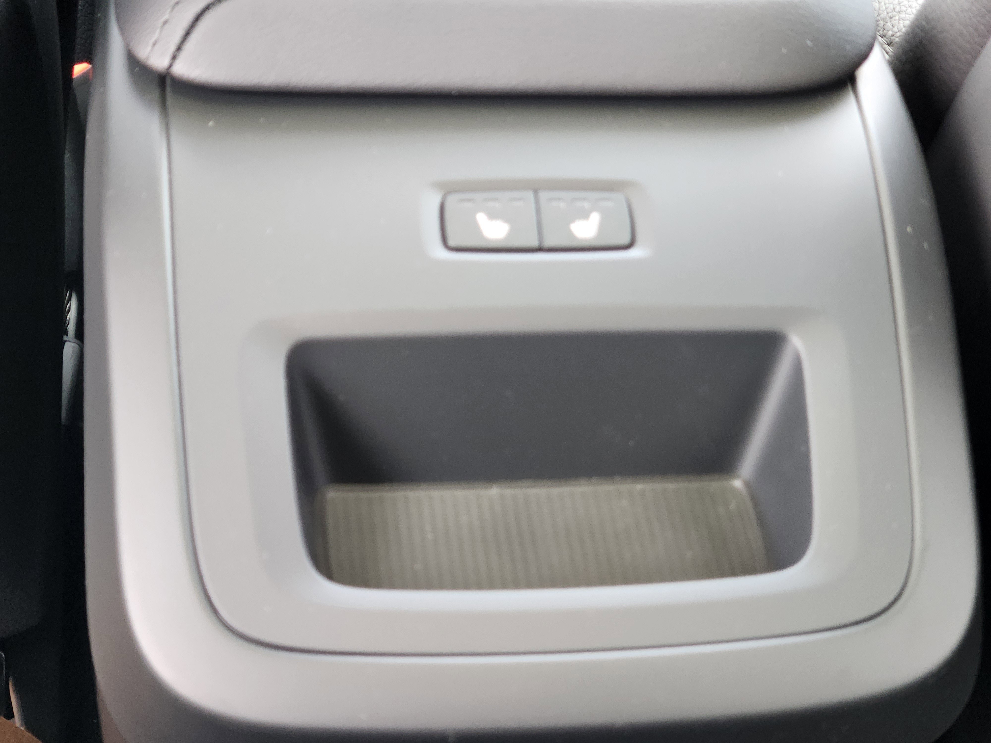 New 2025 Volvo XC60 B5 Plus w/ Protection Package Premier image 18