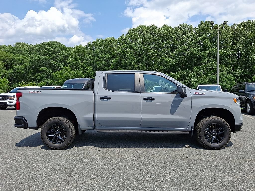 Used 2024 Chevrolet Silverado 1500 LT Trail Boss w/ LT Trail Boss Premium Package AWD/4WD image 7