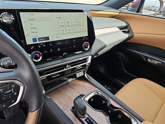 Used 2025 Lexus RX 350 Premium image 18