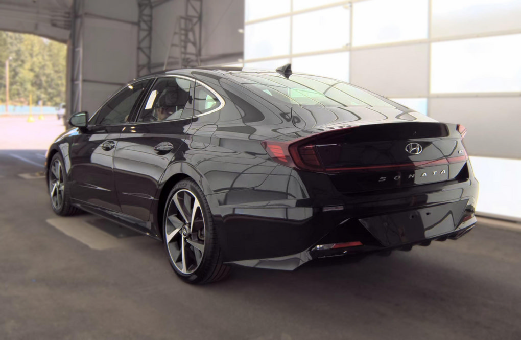 Used 2023 Hyundai Sonata SEL Plus FWD image 4