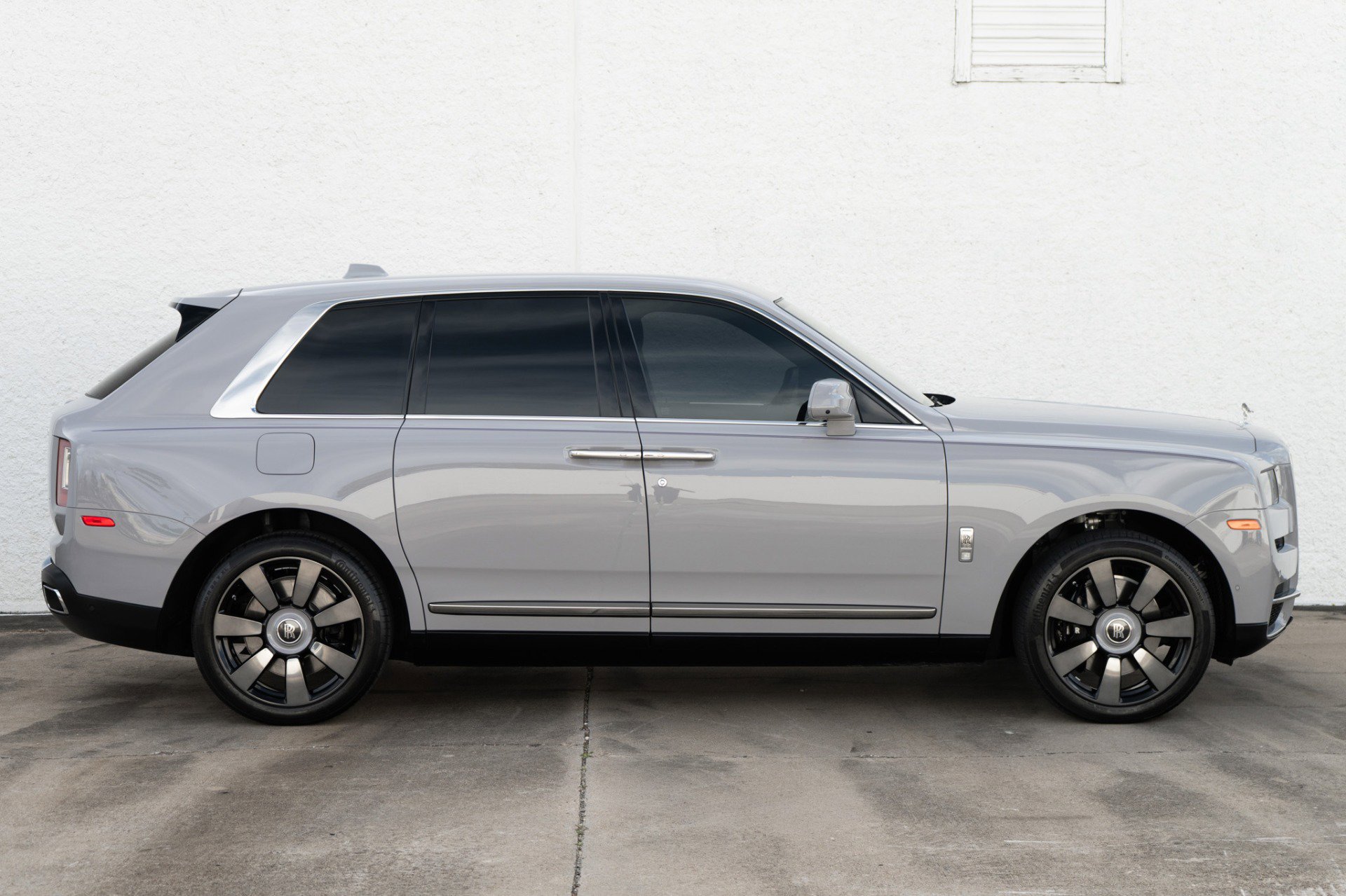 Used 2024 Rolls-Royce Cullinan image 5